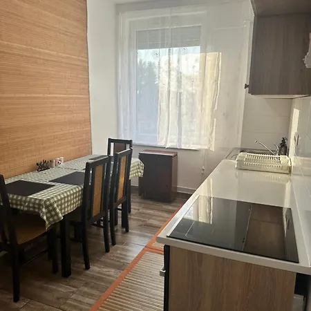Bende-Lak Apartment Nyiregyhaza Exterior photo